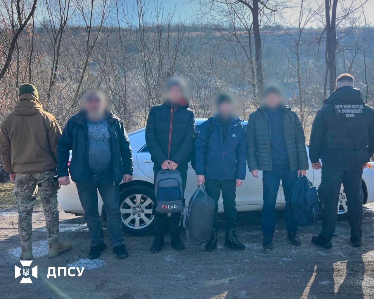 В Винницкой области разоблачили схему незаконной переправки мужчин через границу на такси