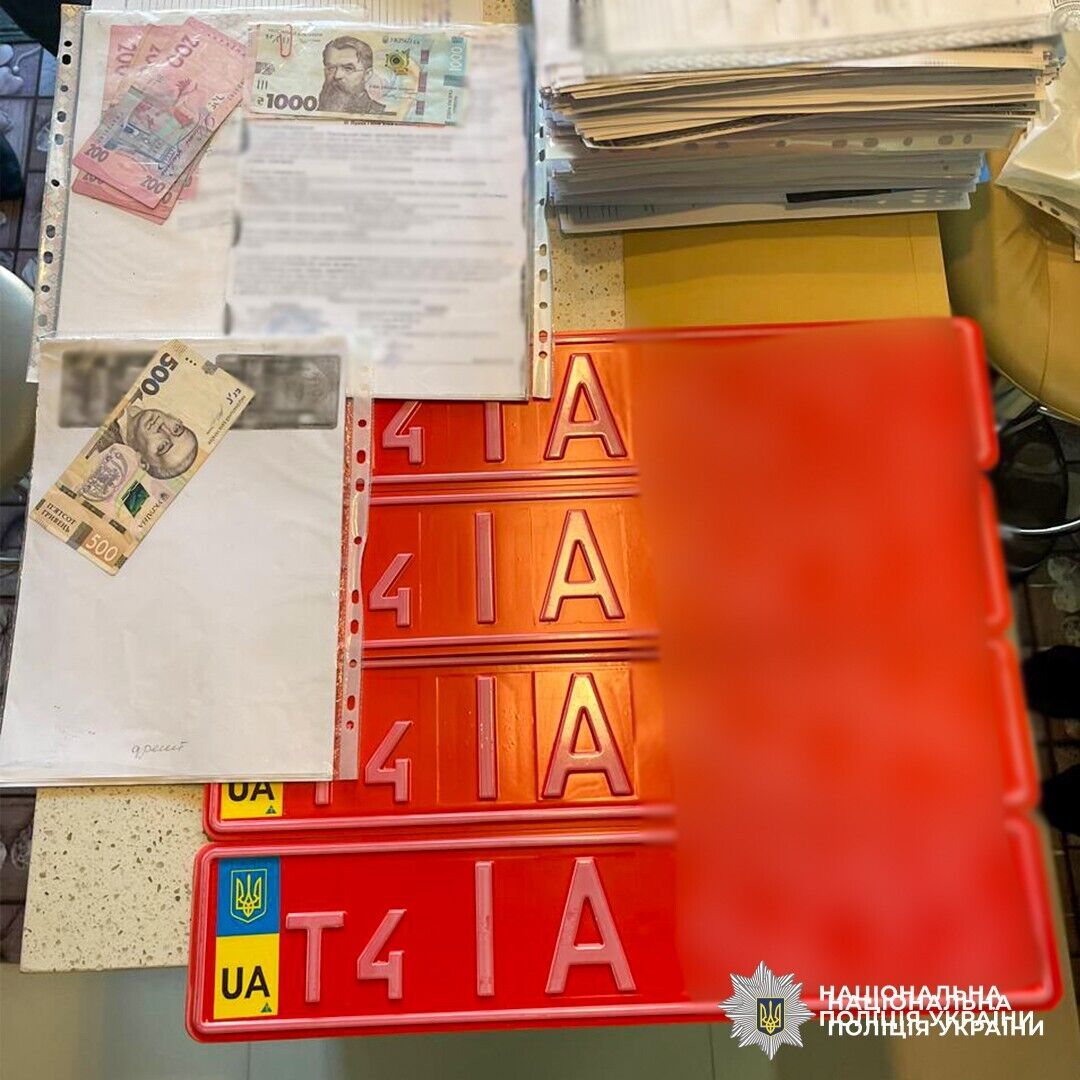 Фіктивні угоди з авто без власників: у Києві викрили масштабну схему