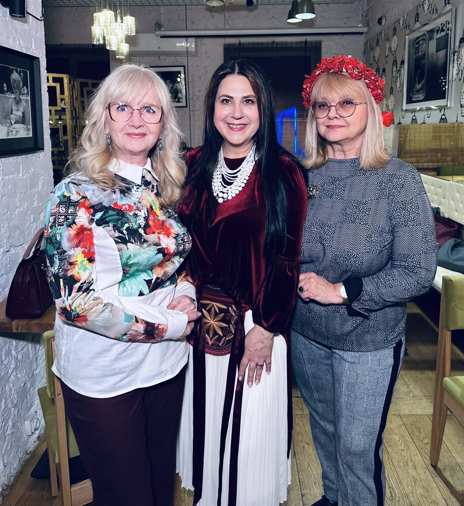 В Киеве к Пасхе открылась выставка Анжелики Рудницкой ''Пасхальный сад''
