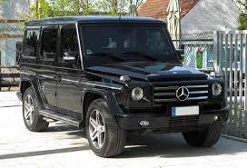 Mercedes за 1,5 млн і мільйонні надходження: САП через суд хоче конфіскувати активи працівника Нацполіції