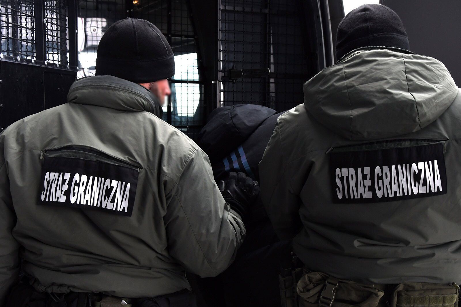 Польша высылает 91 украинец после ночного рейда: массовые депортации тысяч мигрантов