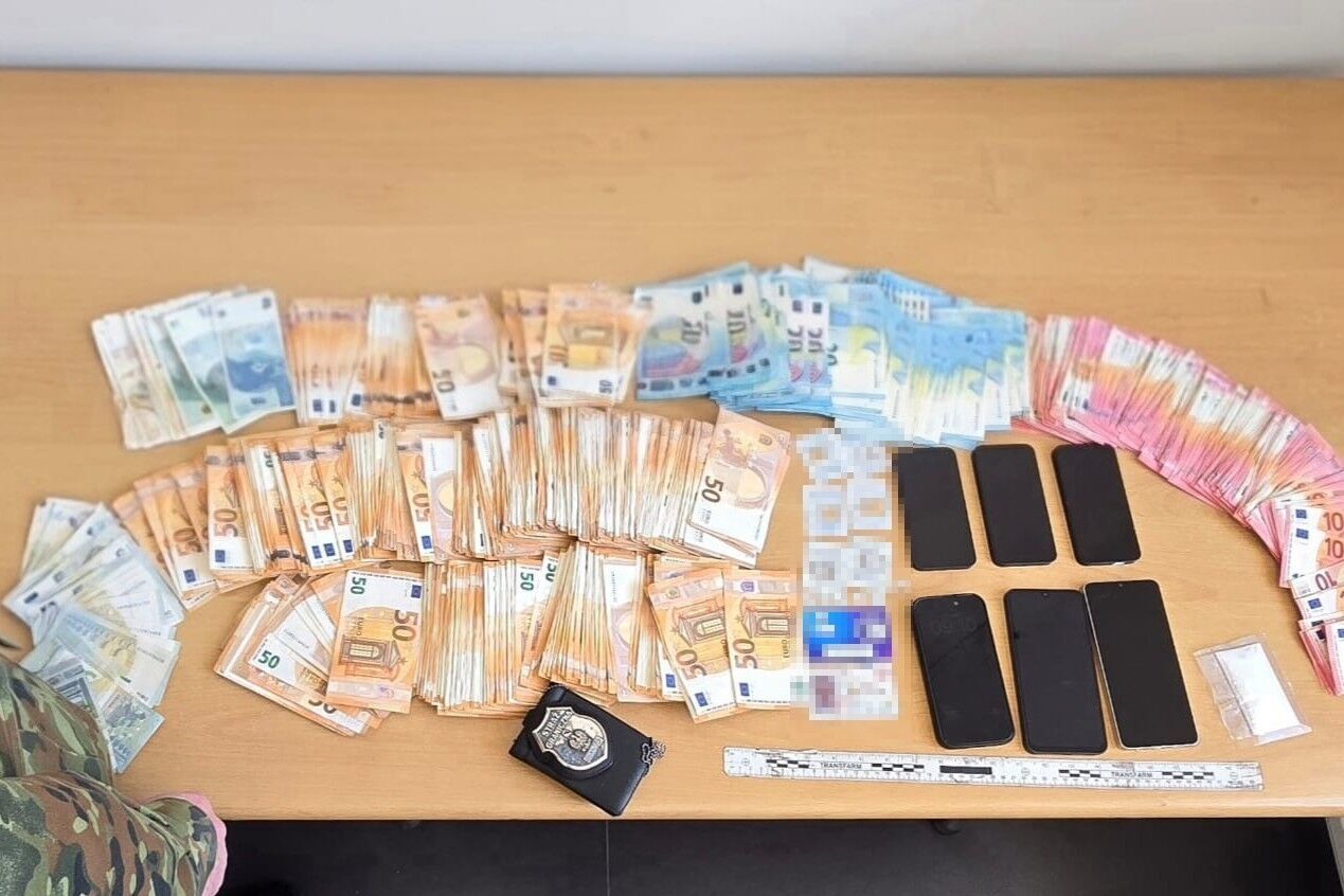 Польские пограничники задержали украинца с фиктивными документами и 37 тысяч евро