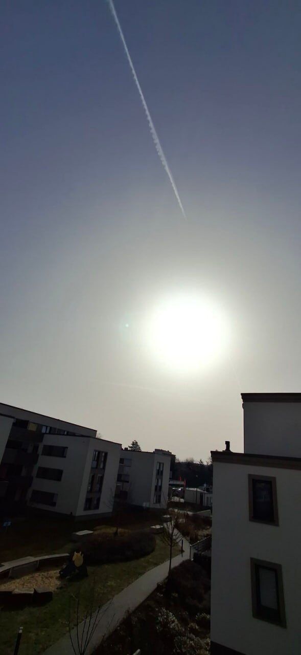 На западе Германии обломки метеорита пробили крышу жилого дома