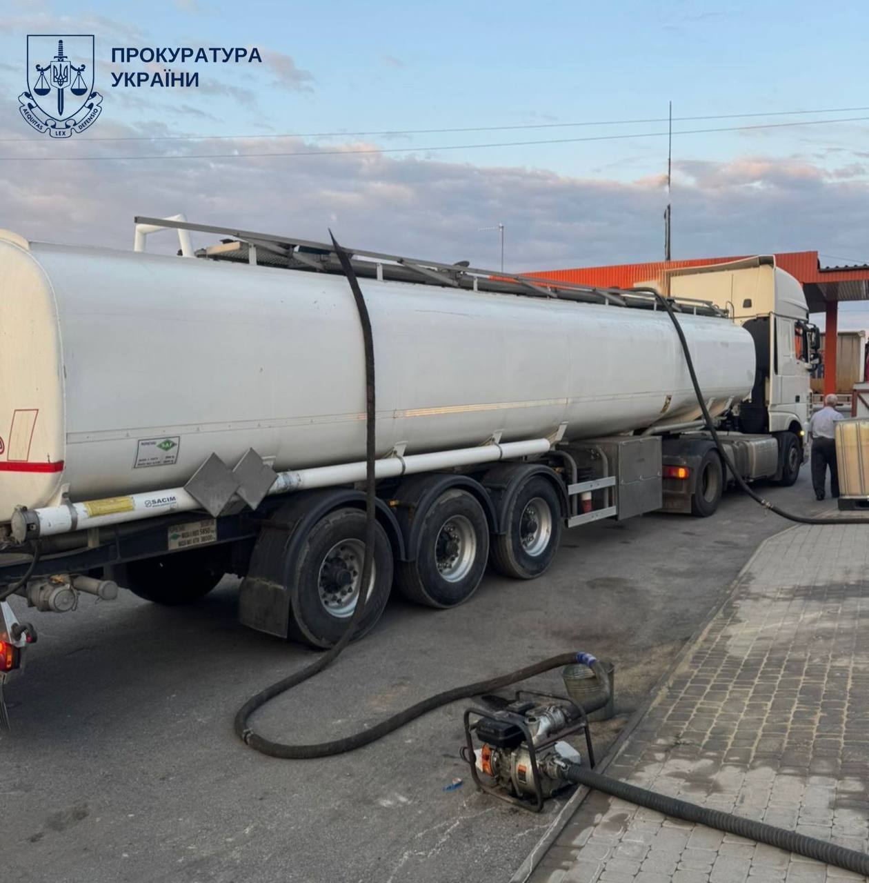  Фальсифіковане пальне через АЗС: на Київщині розкрили масштабну схему