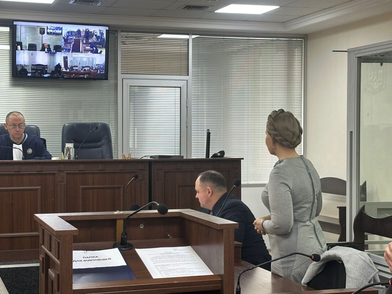 Тимошенко в помещении суда перед слушанием