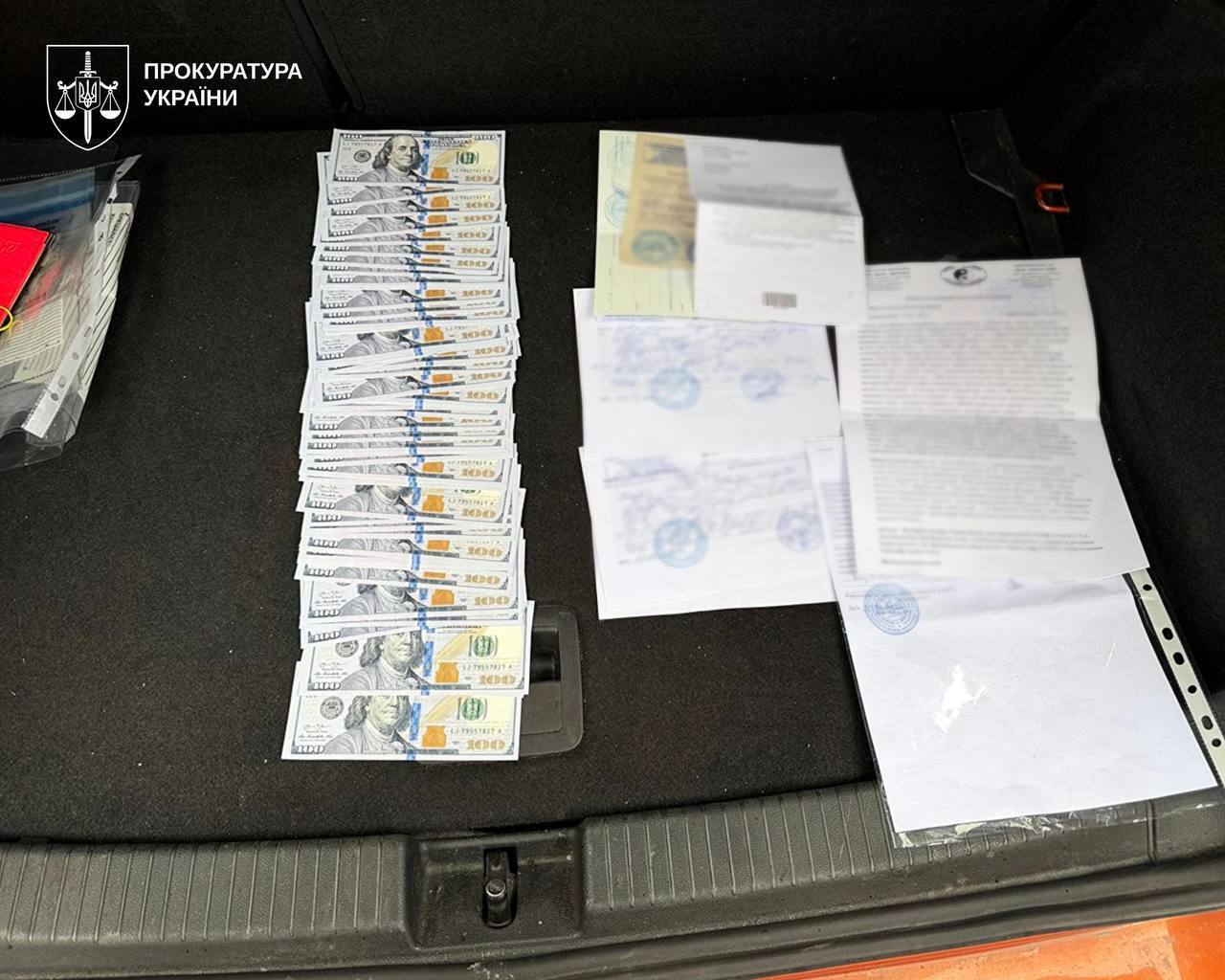 За $20 тысяч ''лечили на бумаге'': в Киевской области задержали организаторов