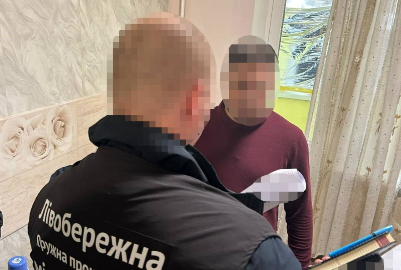 Депутата райсовета и его сына подозревают в хищении 5,8 млн грн через ''мертвых душ''
