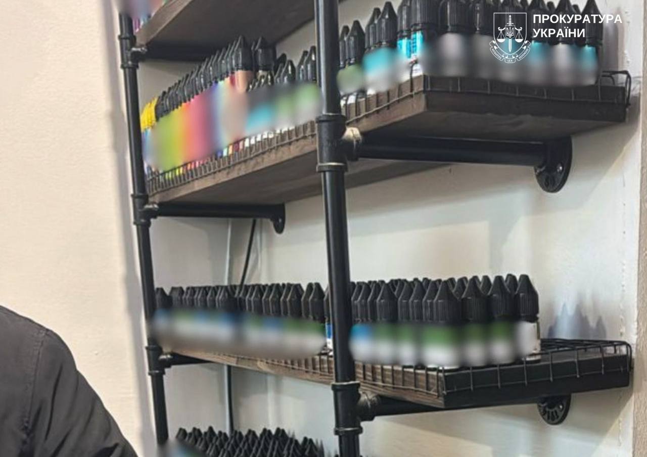 В Запорожье разоблачена масштабная схема сбыта жидкостей для электронных сигарет без акцизных марок