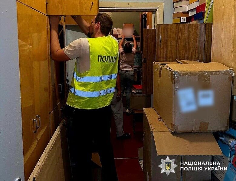 Почти 8 млн грн ''надбавок'': в Киеве руководительница лицея обвиняется в присвоении бюджетных средств