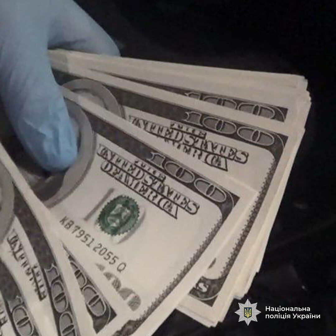 В суд передали дело иностранцев за сбыт поддельных 100-долларовых купюр