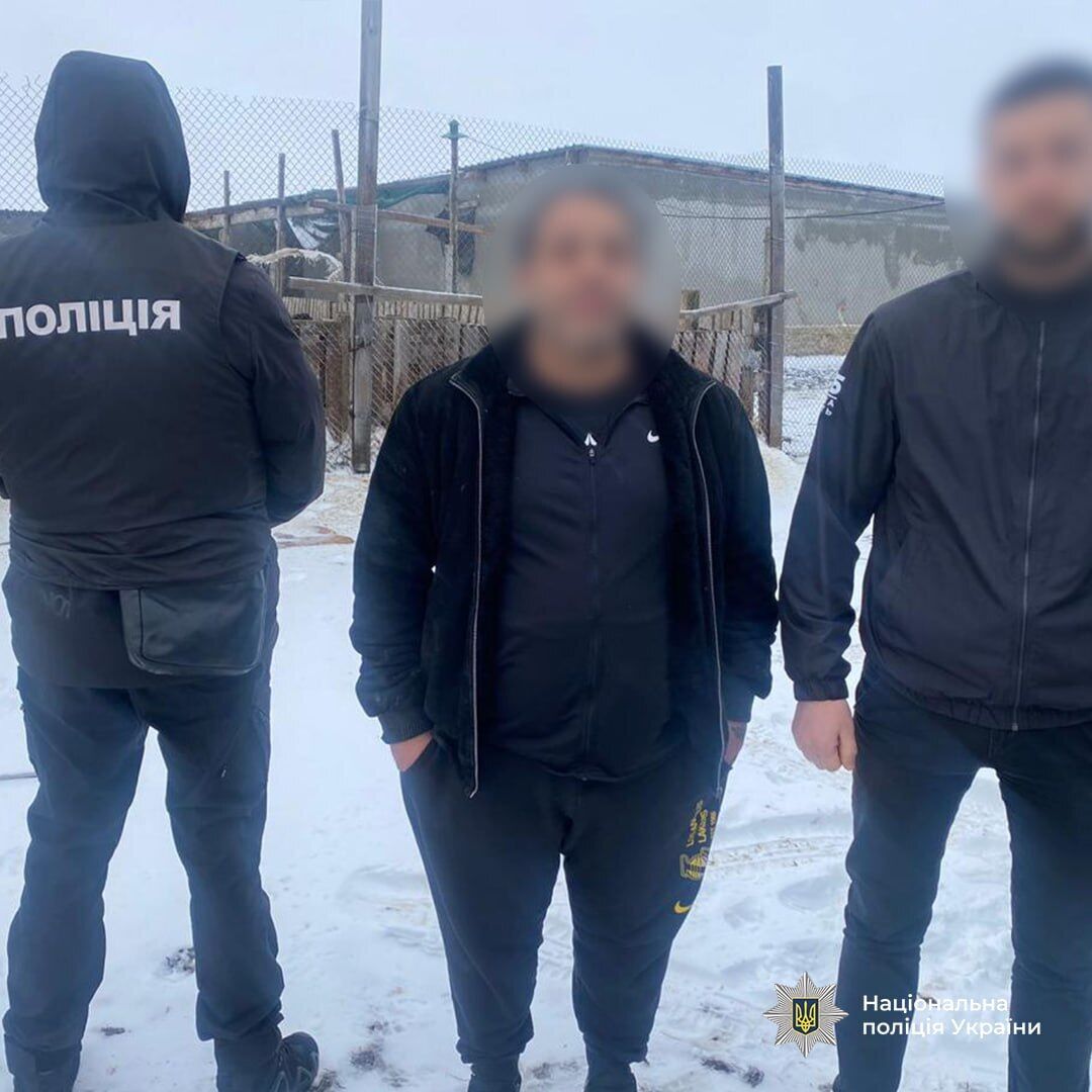 В суд передали дело иностранцев за сбыт поддельных 100-долларовых купюр