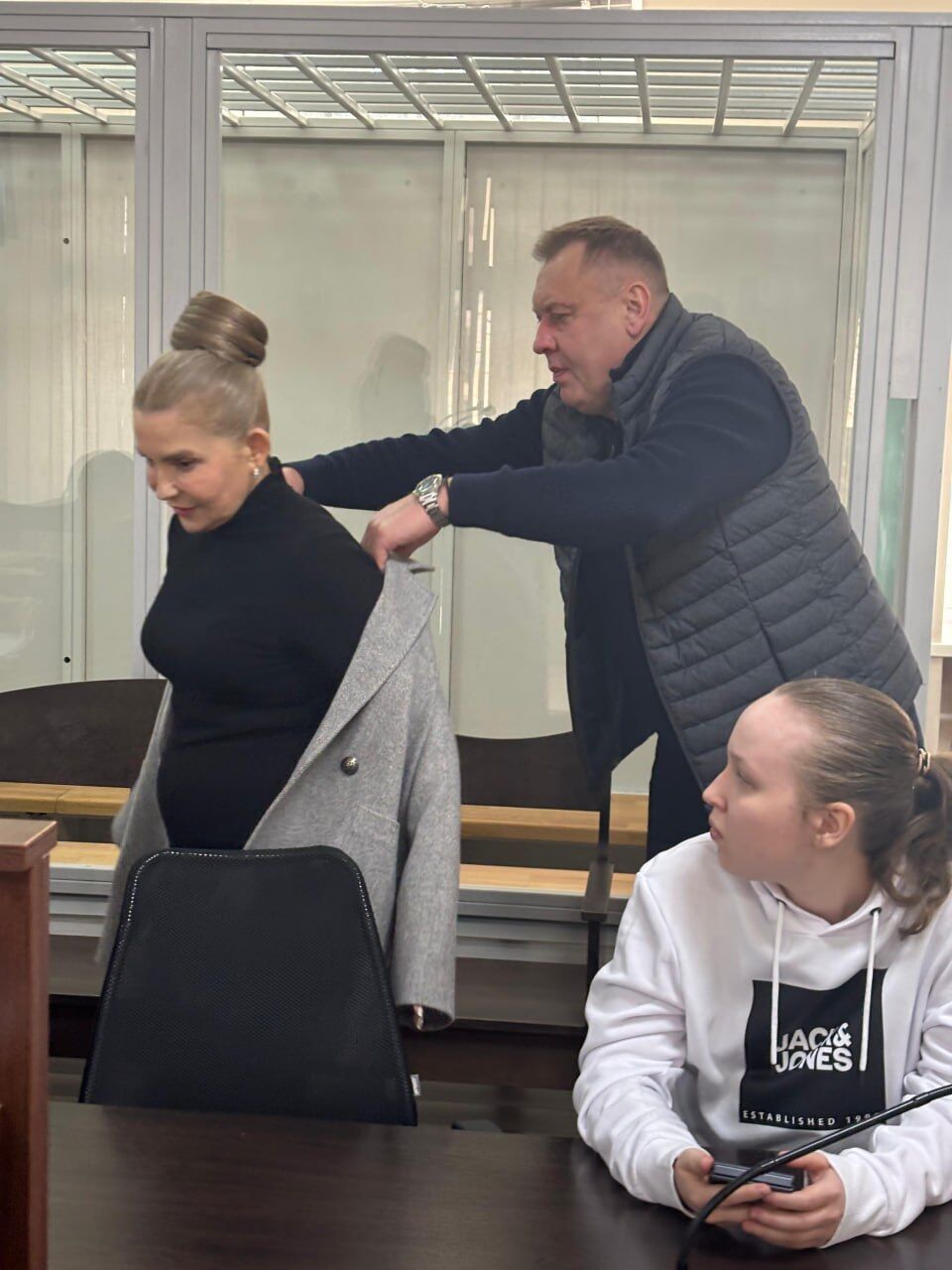 ''Це перемога'': суд дозволив Юлії Тимошенко виїхати за кордон для участі в мирних переговорах