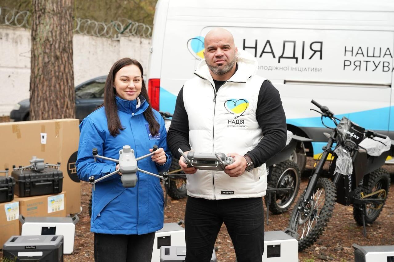 Великдень на фронті: фонд ''Надія'' і Валерій Дубіль доставили вантаж на передову