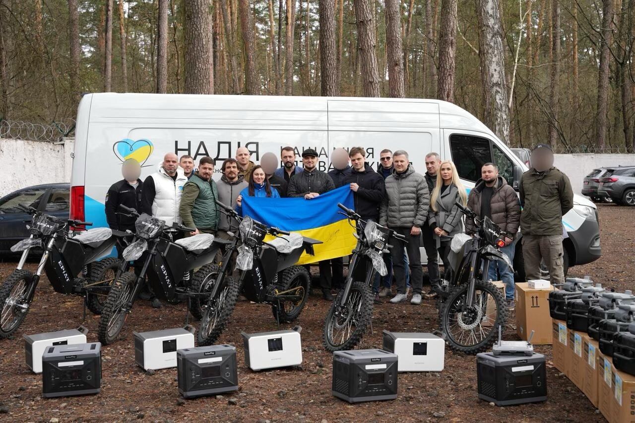 Великдень на фронті: фонд ''Надія'' і Валерій Дубіль доставили вантаж на передову