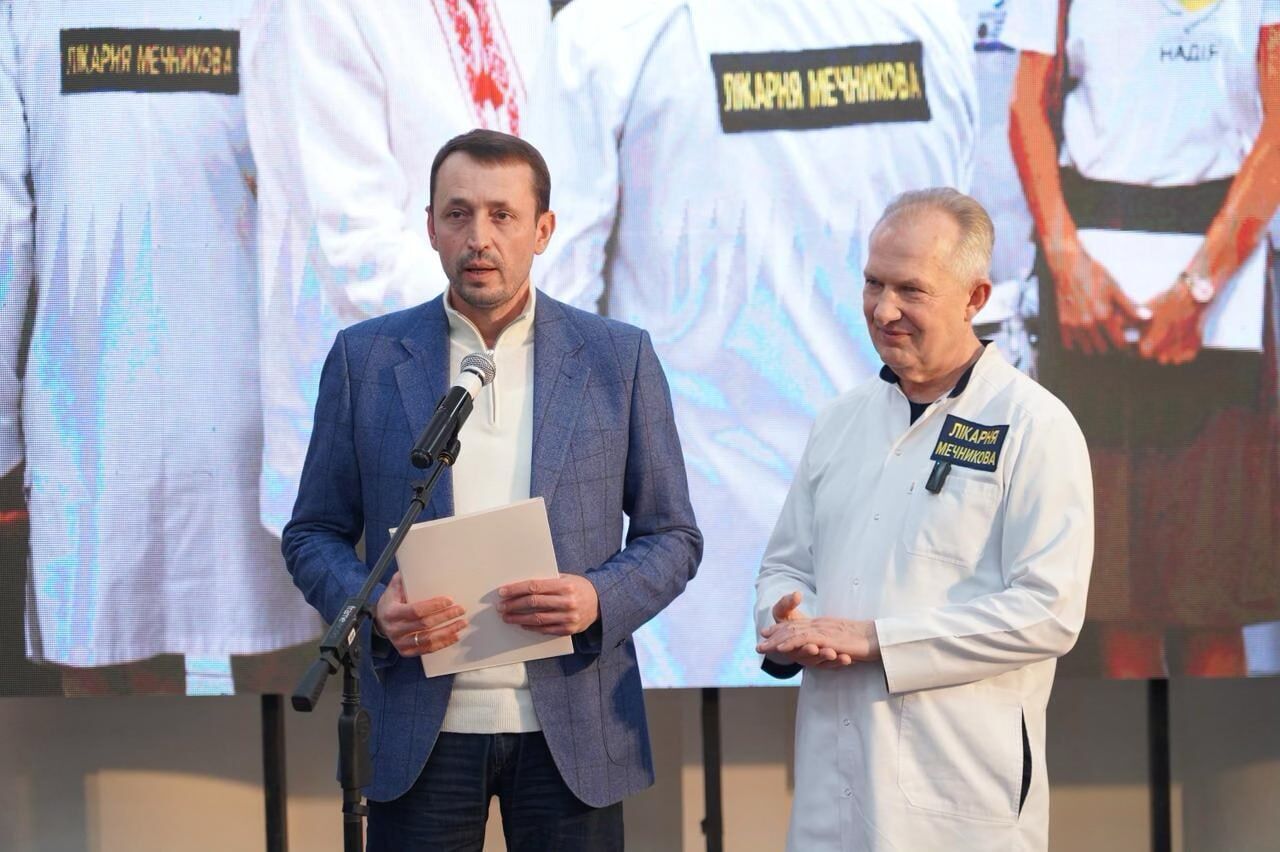 50–100 операцій щодня: фонд ''Надія'' і Валерій Дубіль підтримують лікарню Мечникова, в якій рятують життя