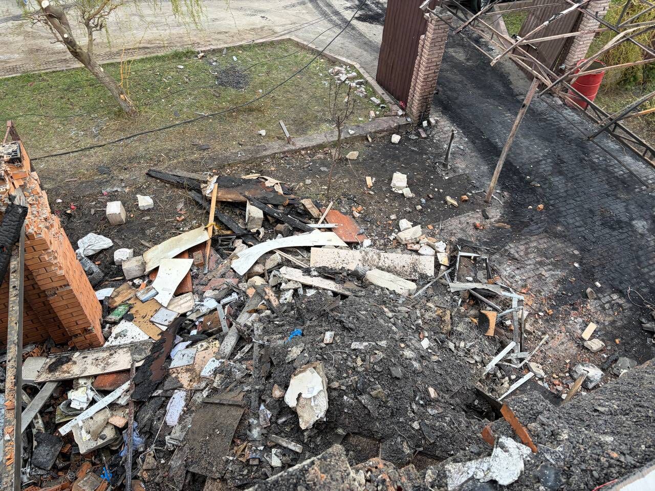 Советник Минобороны ''Флэш'' показал разрушенный ударом дронов Shahed дом