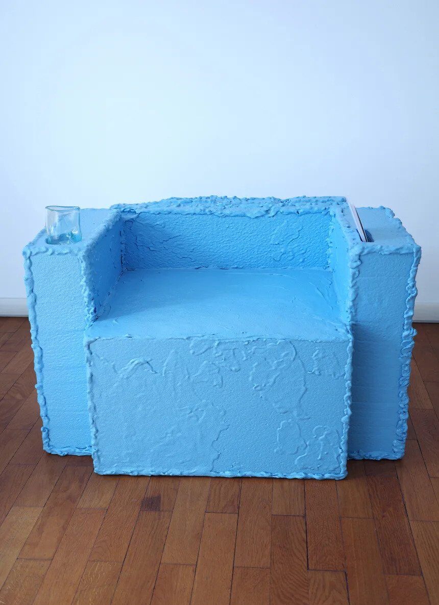 Синє крісло від Complete