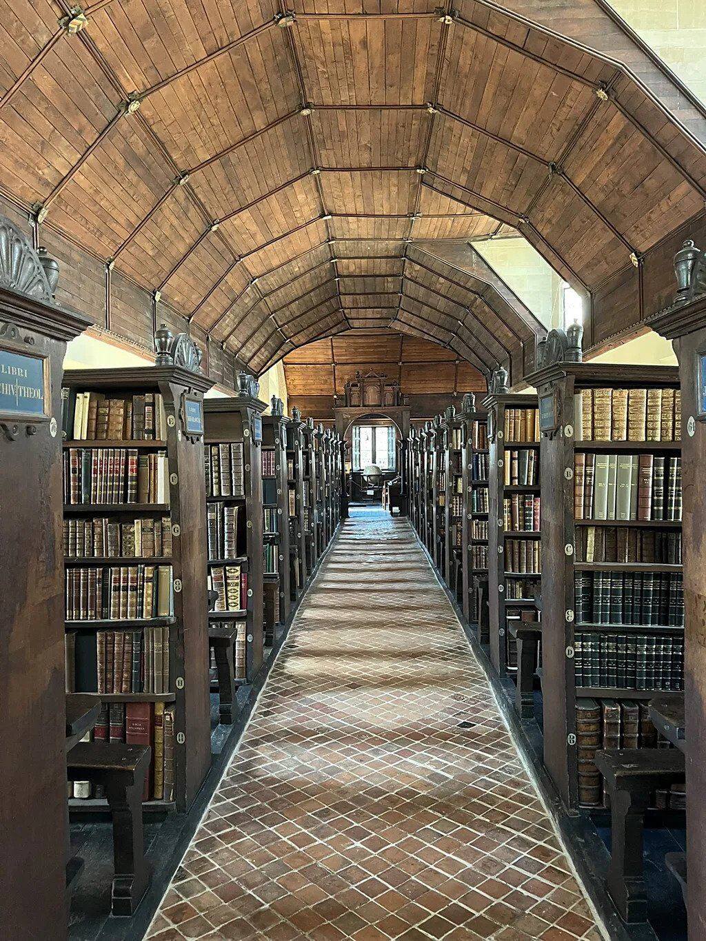 Библиотека