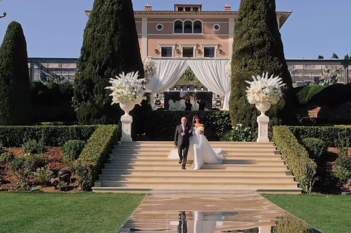 Весілля Нікі Ломіа