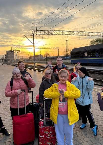 Волонтеры ''Батальона Волонтер'' подарили путешествие в Мукачево детям из ресурсного класса ОО ''WeСan''