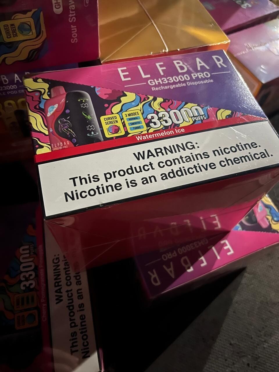 На Волыни пограничники разоблачили контрабанду: в микроавтобусе спрятали 2,6 тысяч электронных сигарет