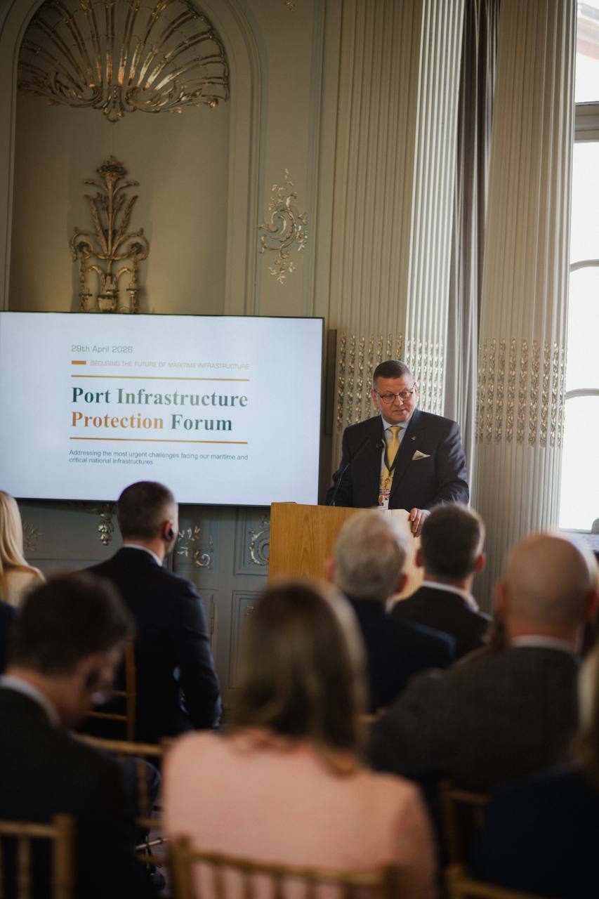 Нова реальність війни: Валерій Залужний пояснив, як дешеві атаки руйнують економіку ворога