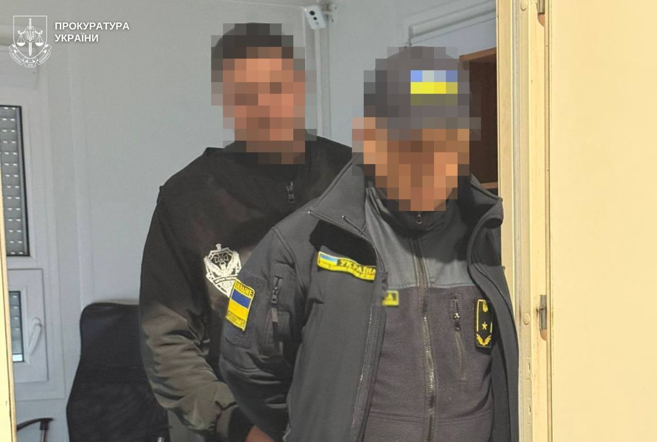 Во Львовской области таможенника разоблачили на схеме незаконного вывоза валюты за границу