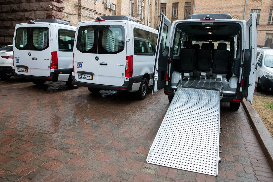 Київ отримав довгоочікувані соціальні автобуси: Кличко розповів про допомогу від Німеччини
