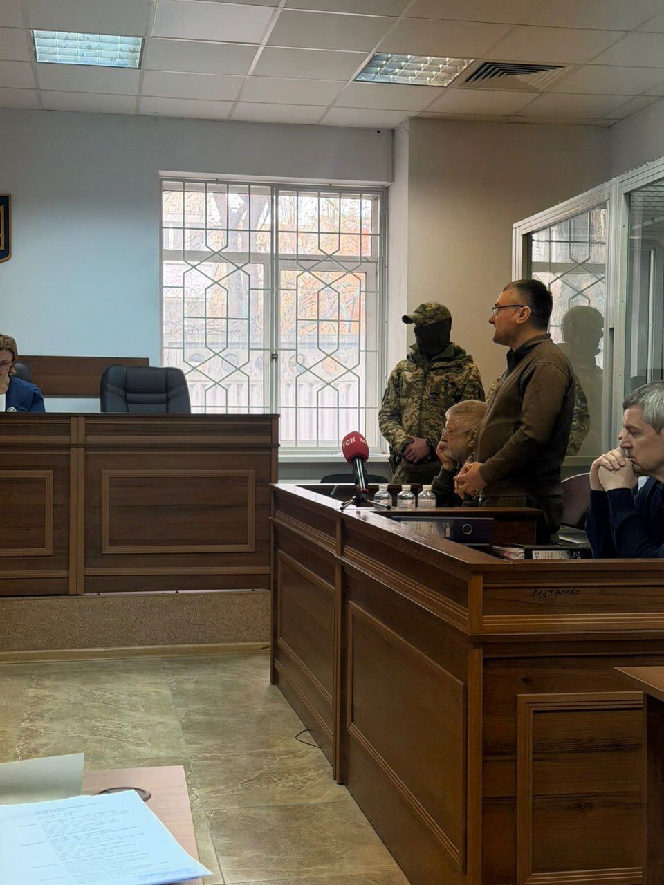 Коломойский уже не в ''клетке'': в Шевченковском суде продолжается процесс с участием бизнесмена (фото)