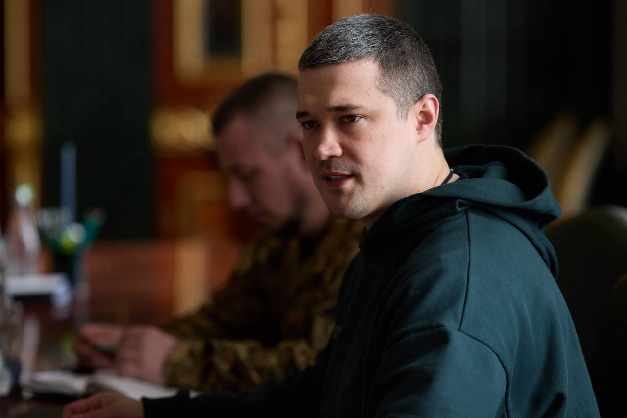 Зеленский анонсировал рост зарплат военных: пехоте — до 400 тысяч, что еще изменится