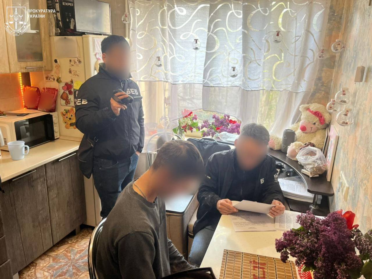 Более 8 тонн сырья: в Одесской области ликвидировали табачную ''ферму''