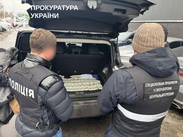 В Киеве будут судить бывшего члена ДФТГ: за 13 тысяч долларов обещал ''службу в тылу''