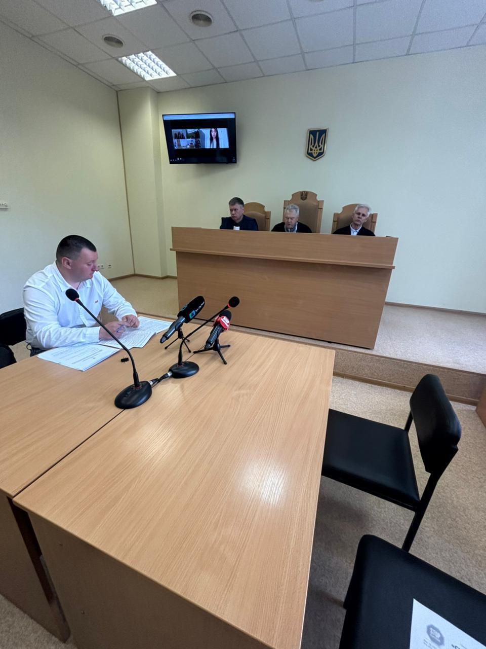  Апеляційний суд оголосив місячну перерву у справі про спецдозвіл за 30 тисяч, на який претендують люди Шапрана