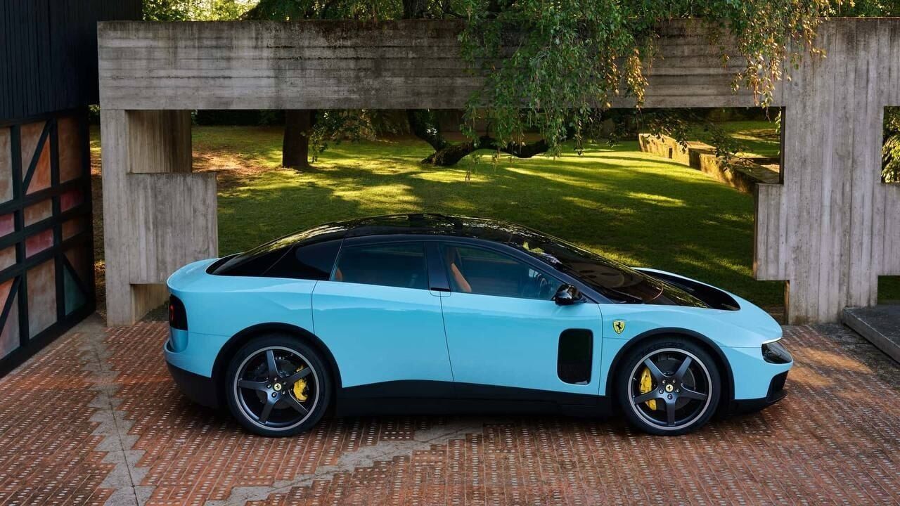 Ferrari представила Luce - перший повністю електричний автомобіль бренду