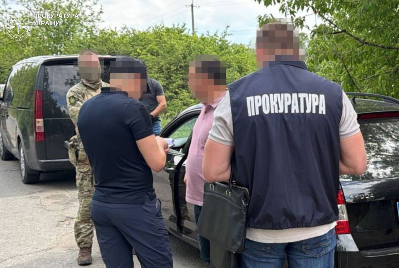 Адвоката из Ужгорода подозревают в схеме ''закрытия СЗЧ'' за $9 тысяч