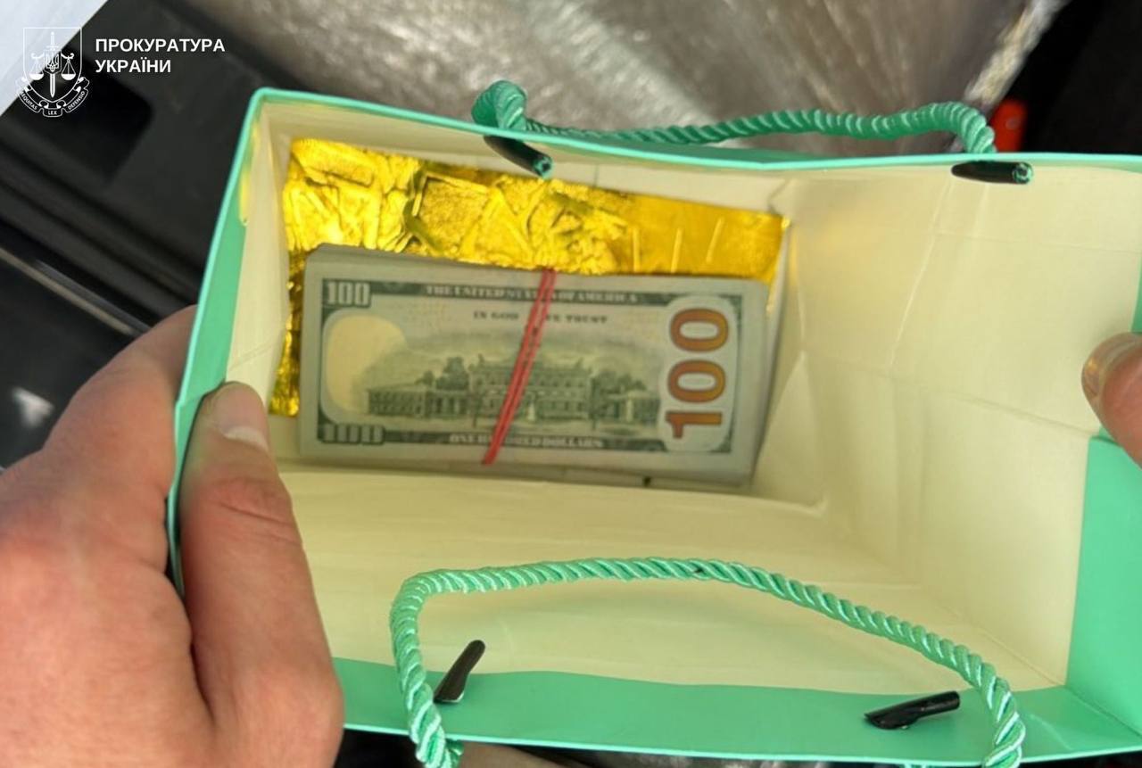 Адвоката из Ужгорода подозревают в схеме ''закрытия СЗЧ'' за $9 тысяч