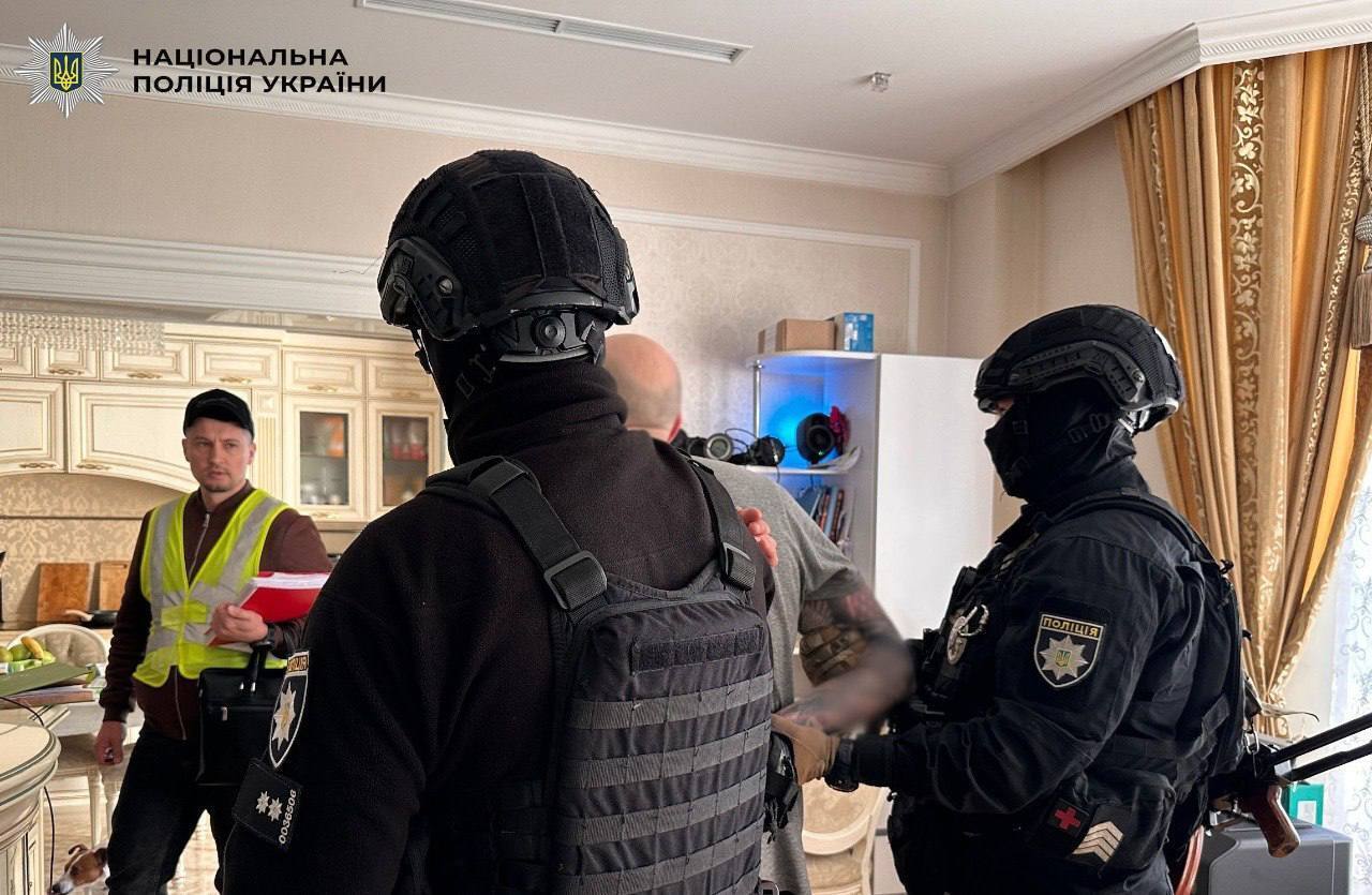 Фейковая агротехника вместо брендовой: в Киеве разоблачили предпринимателя-мошенника