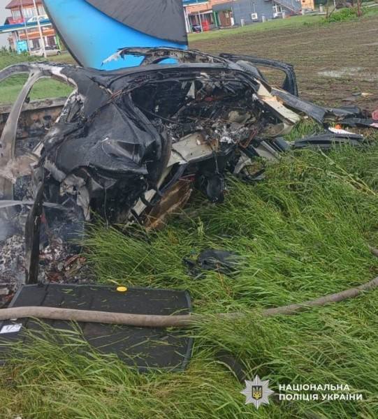 TikTok-блогерша Vikunciy трагически погибла в ДТП на трассе Киев-Одесса: авто вспыхнуло после удара