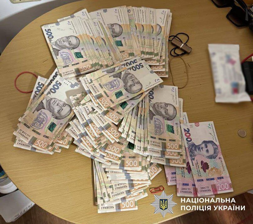 У Києві судитимуть адвоката та його ОЗГ: за $12 тисяч підробляли документи для втечі за кордон