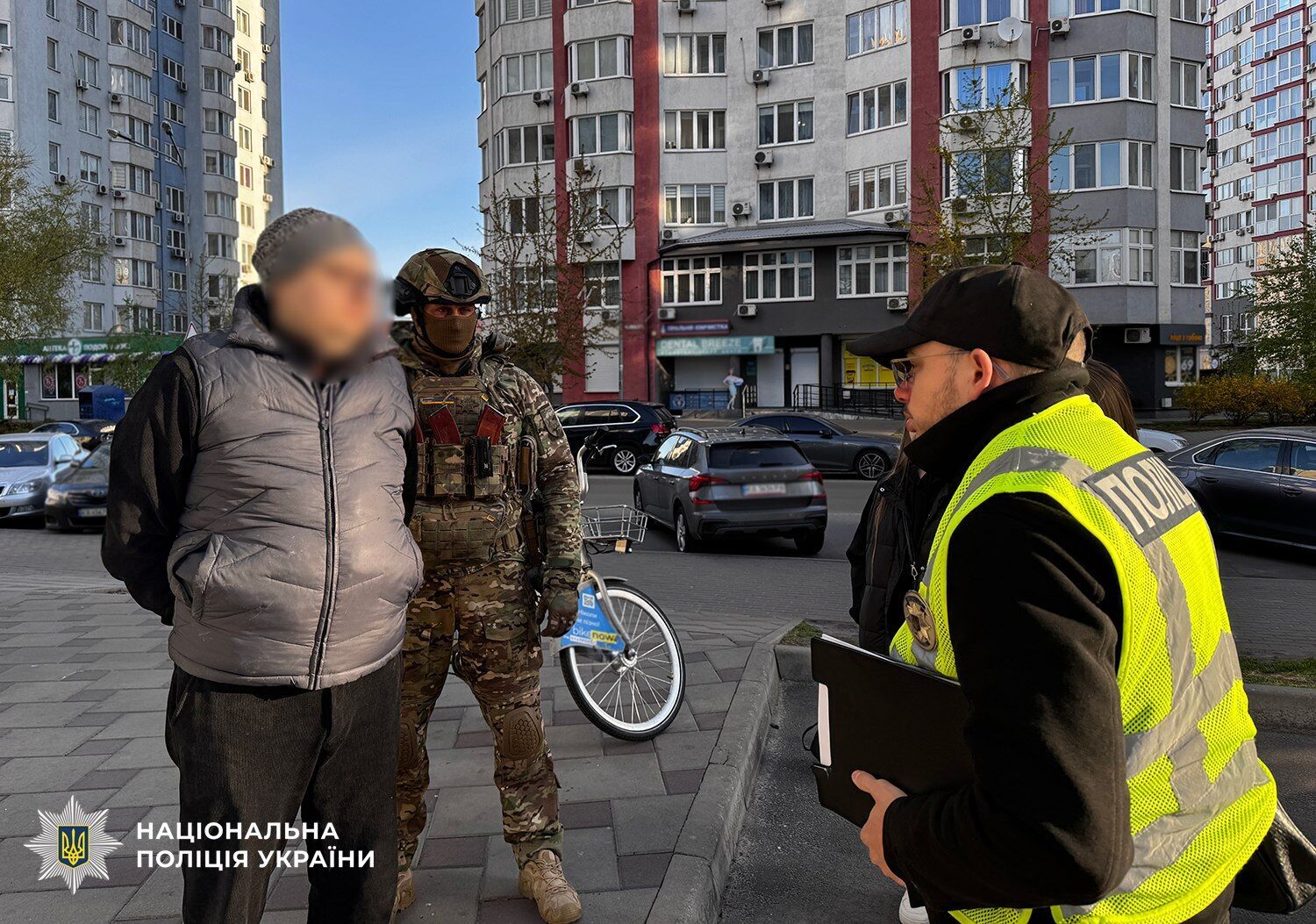 В Киеве разоблачили масштабную схему легализации иностранцев через фиктивные фирмы