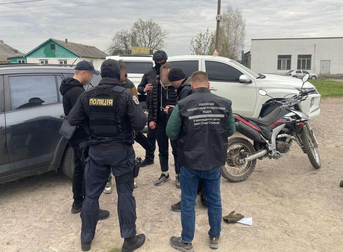 ''Послуги'' за тисячі доларів: прикордонники викрили нові схеми переправлення через кордон