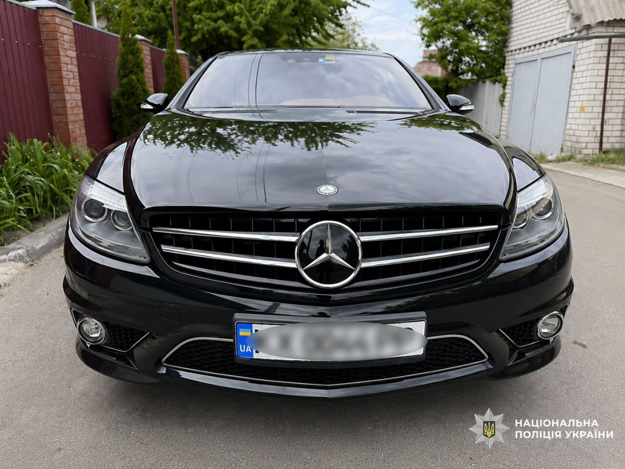 Не задекларував Porsche та Mercedes: ексчиновника з Харкова підозрюють у приховуванні майна на понад 4 мільйони