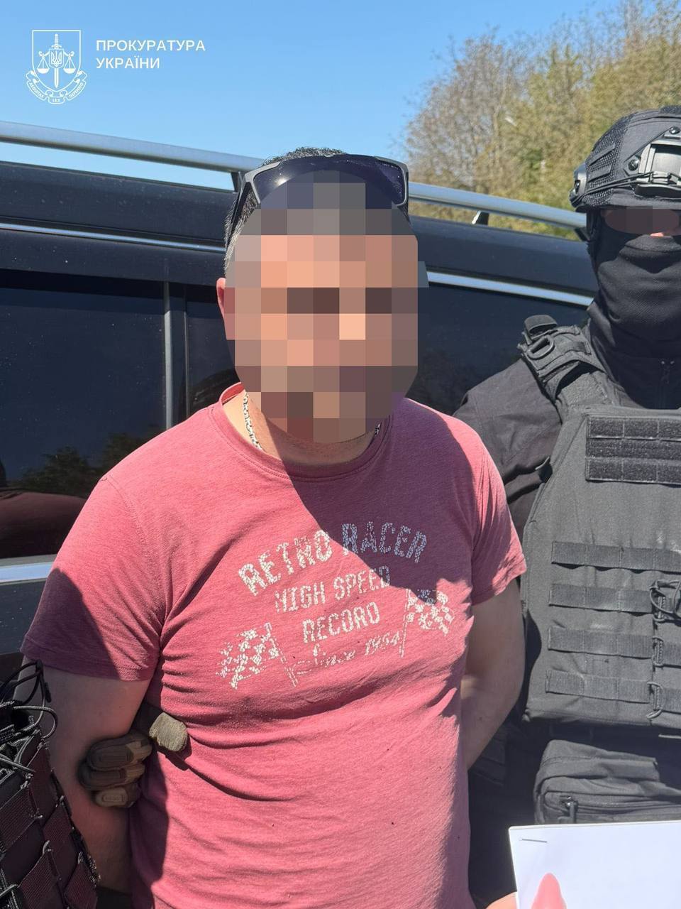 4000 евро за ''туберкулез'' и выезд за границу: разоблачена схема с врачом и сообщниками