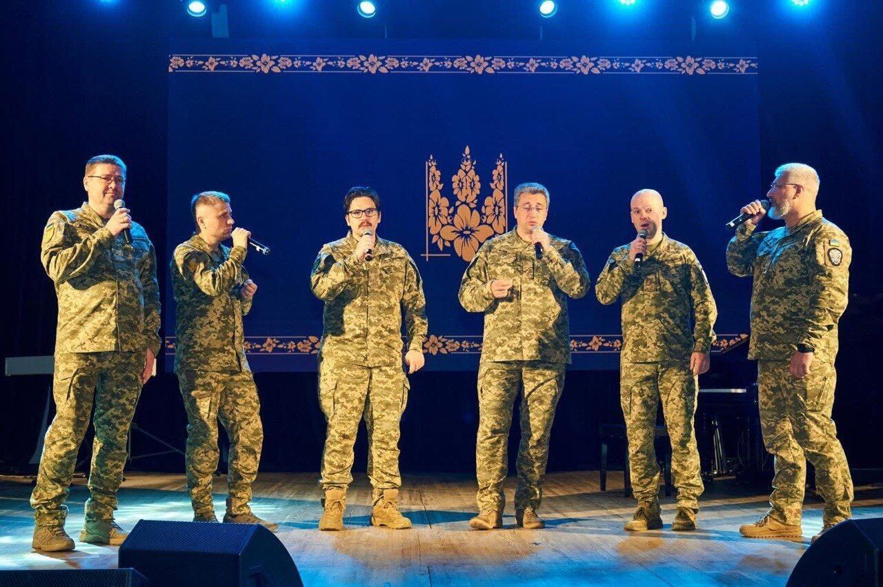 Американські сенатори, капелани та ветерани зібралися на Молитовний сніданок в Одесі