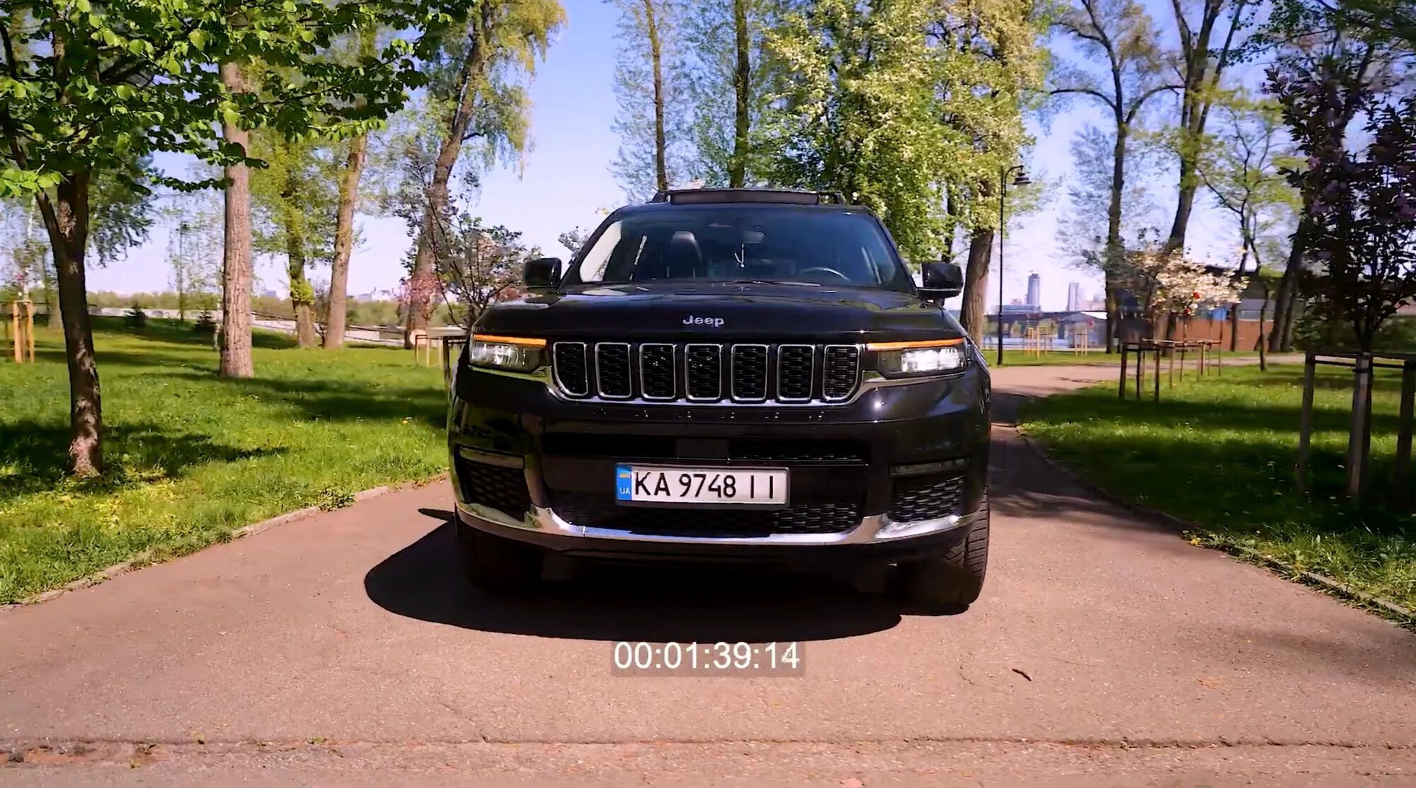 Певица Елена Тополя показала авто, ставшее семейным пространством