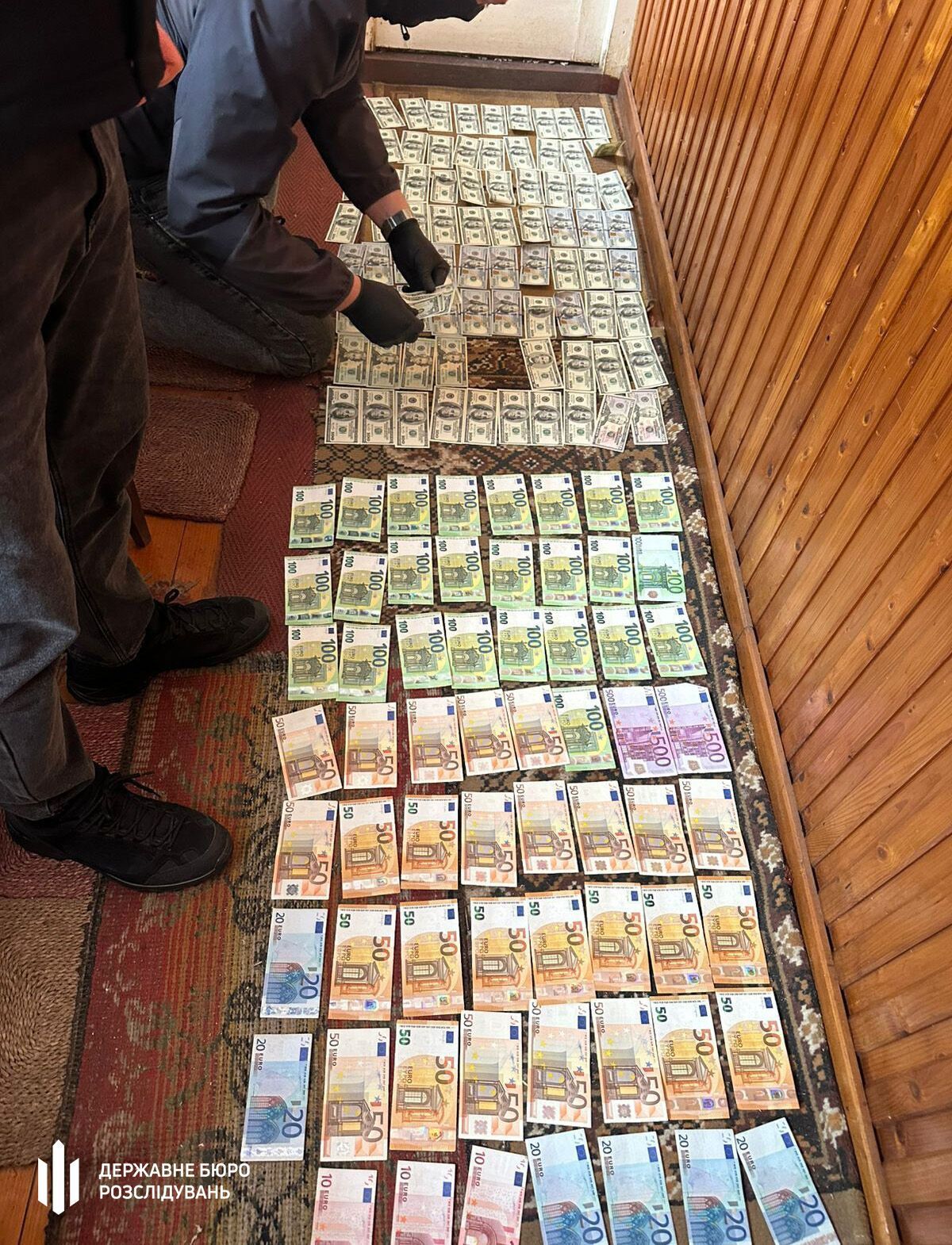 На Закарпатті 12 млн грн у справі про фіктивні відстрочки передали в АРМА