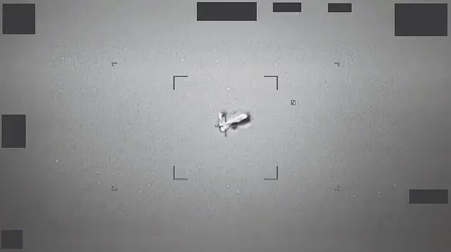 Пентагон обнародовал десятки новых видео НЛО: военные не могут объяснить объекты в небе