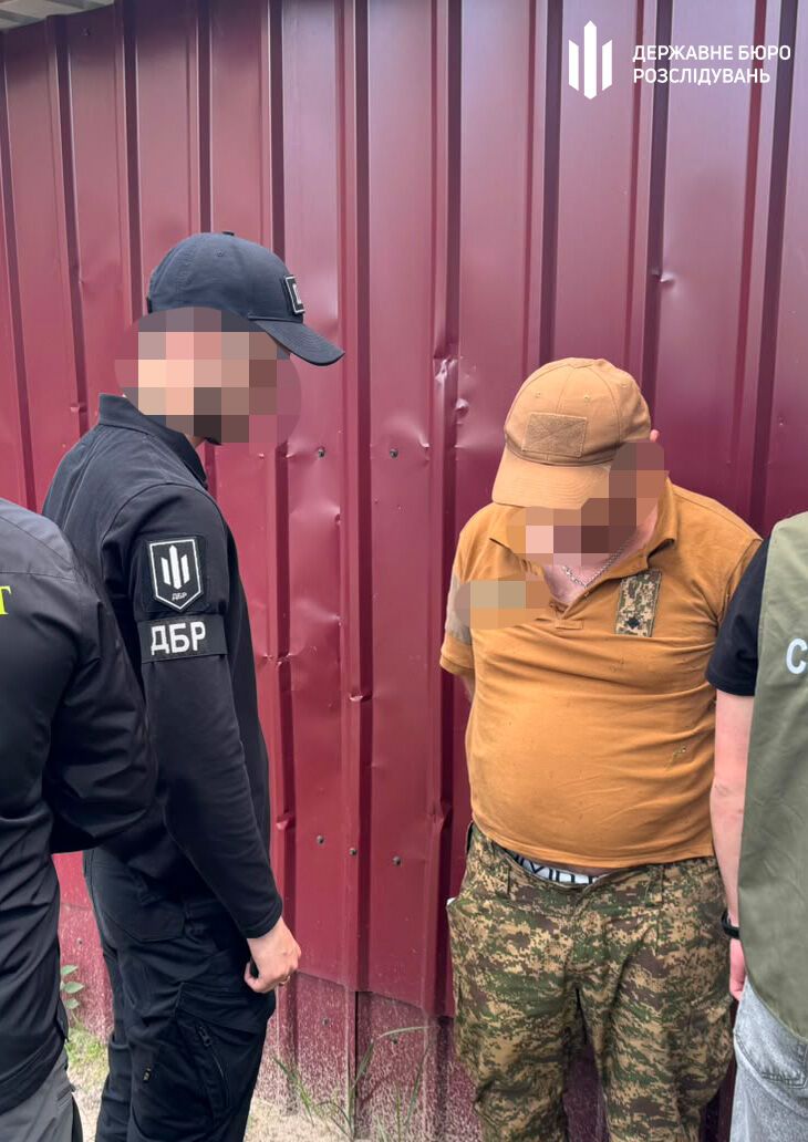 В Киевской области задержали командира взвода за вымогательство 80 тыс. грн у родственников военного