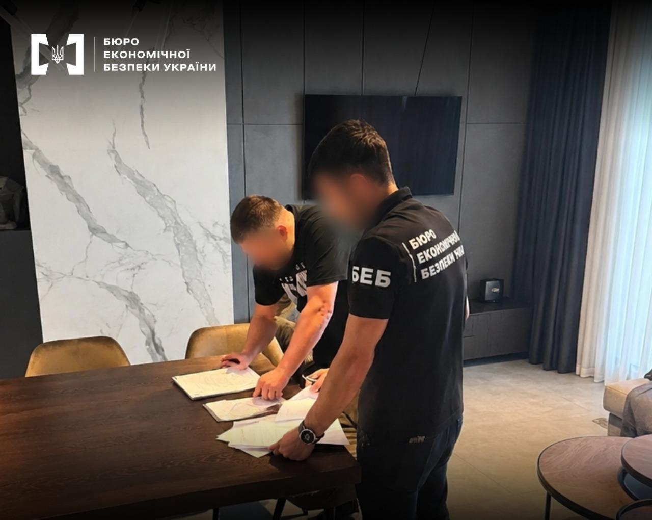 Чиновника горсовета Черновцов подозревают в растрате средств при закупке генераторов