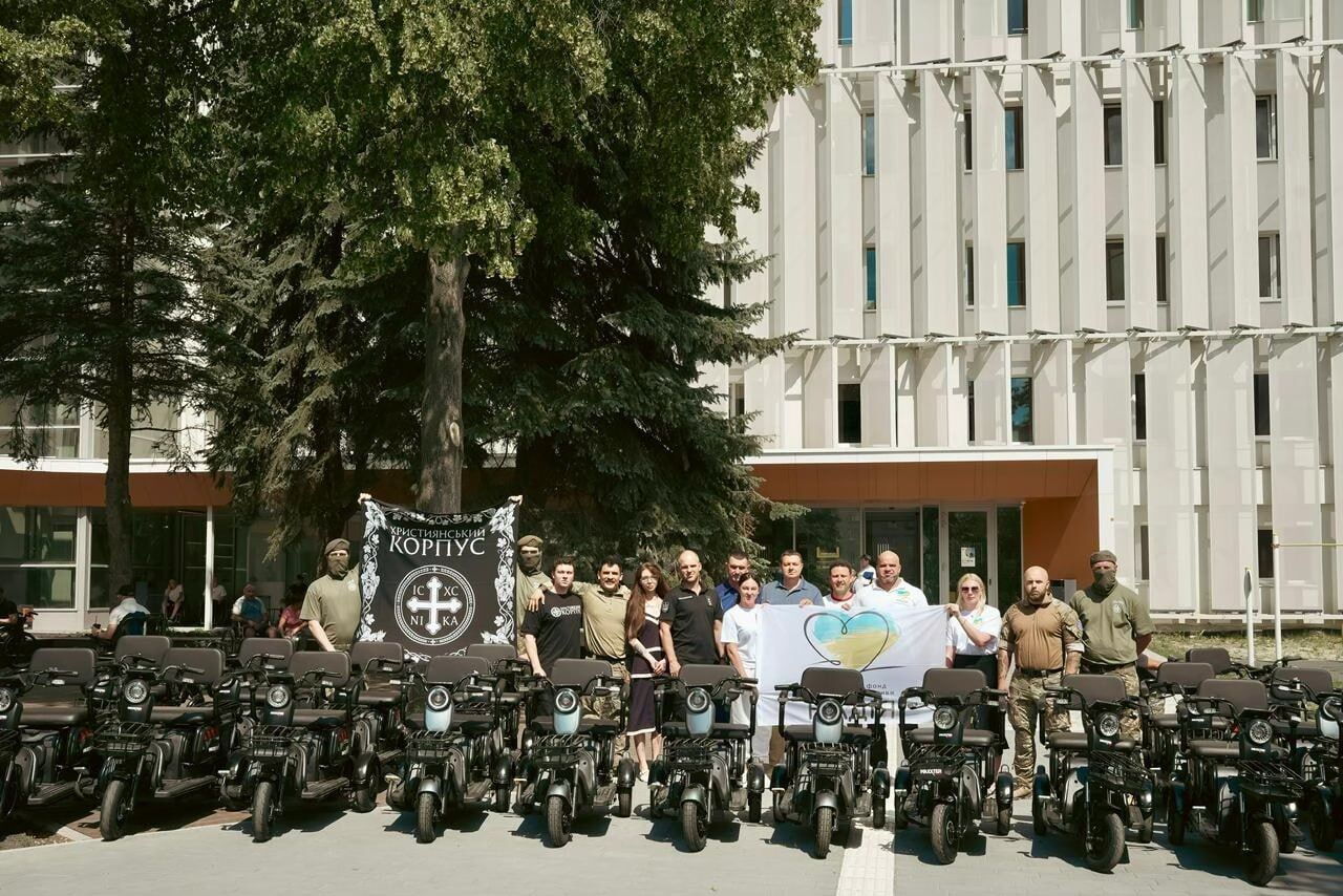 Ветерани UNBROKEN отримали 20 електроскутерів від Християнського корпусу, Благодійного фонду молодіжної ініціативи ''Надія'' та Валерія Дубіля